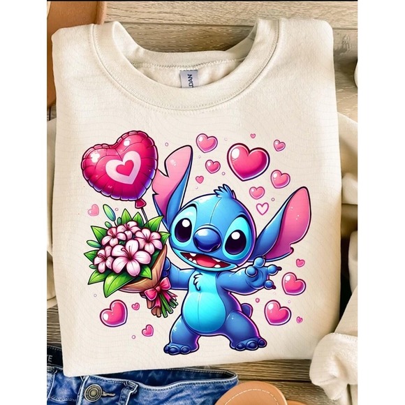 Gildan Tops - DInsey Stitch Valentines Sweatshirt Beige Size Medium